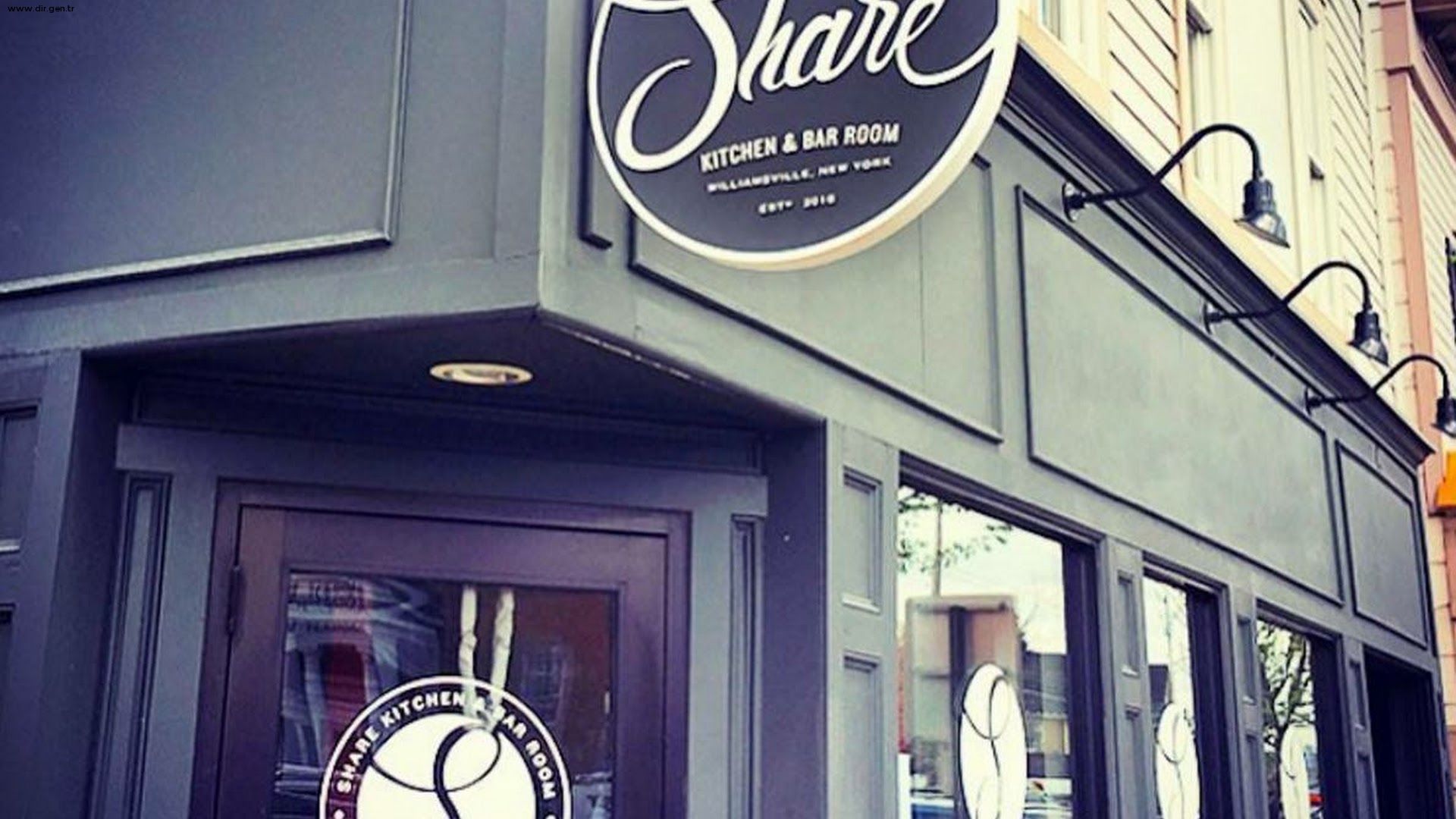 share kitchen and bar room food truck