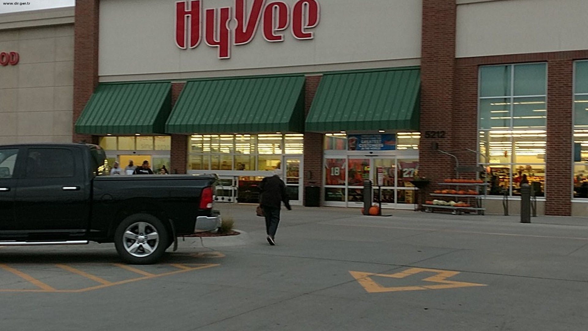 Hy-Vee Grocery Store Photos, Hy-Vee Grocery Store Videos