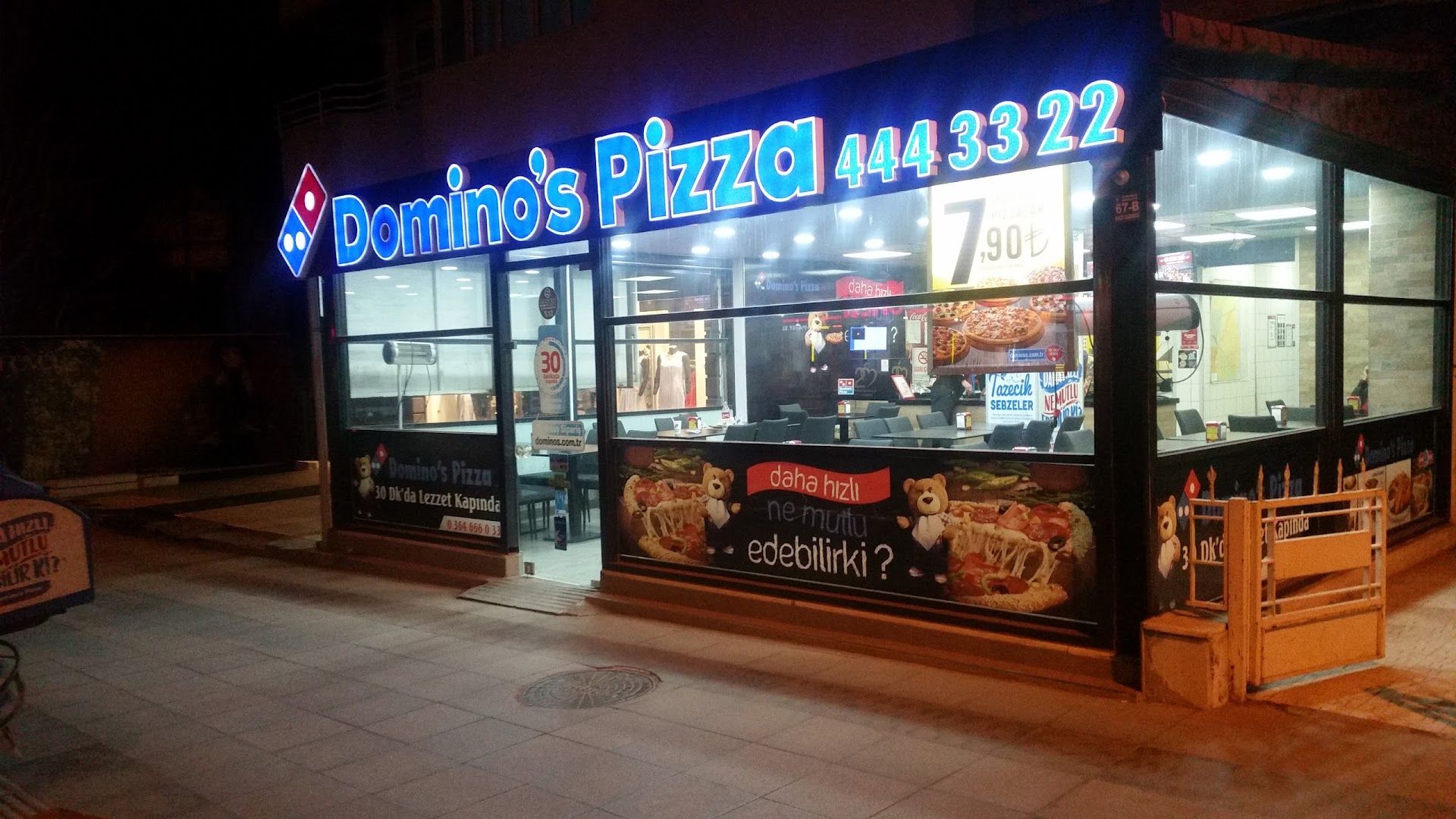 Domino s Pizza orum orum Domino s Pizza orum Telefon Foto raf