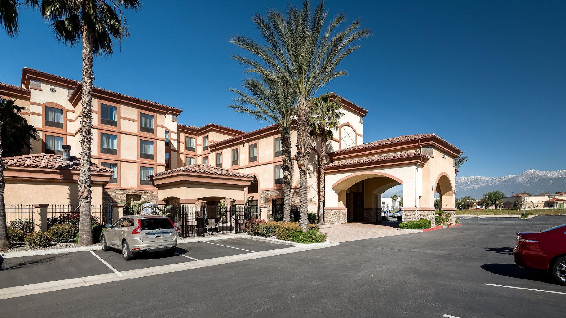 Holiday Inn Express & Suites Ontario Airport, an IHG Hotel CA Holiday ...