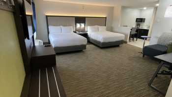 Holiday Inn Express & Suites Las Vegas, an IHG Hotel