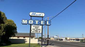 Mack's Motel