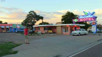 Blue Swallow Motel