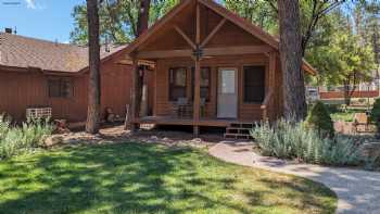 Shadow Mountain Lodge and Cabins