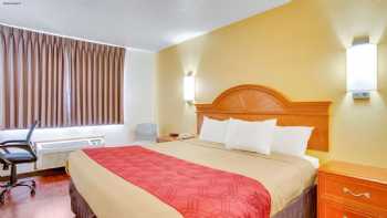 Econo Lodge Inn & Suites Albuquerque East I-40 Eubank Exit