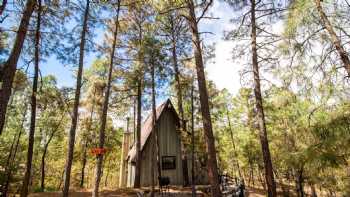 Bear Creek Motel & Cabins