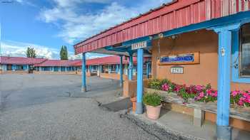 Chama Trails Motel