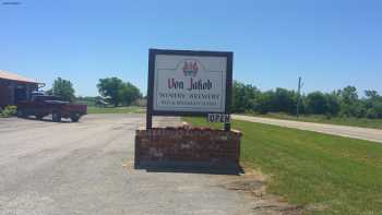 Von Jakob Winery & Brewery