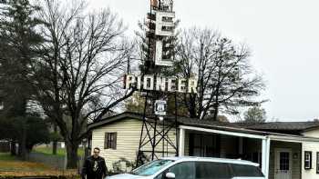 Pioneer Motel