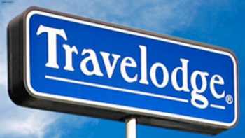 Travelodge by Wyndham Waukegan Gurnee