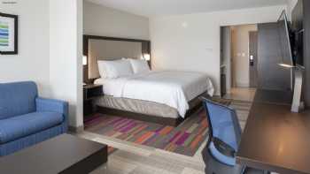 Holiday Inn Express & Suites Bourbonnais East - Bradley