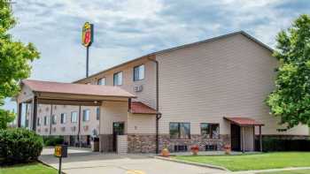 Super 8 by Wyndham Normal Bloomington