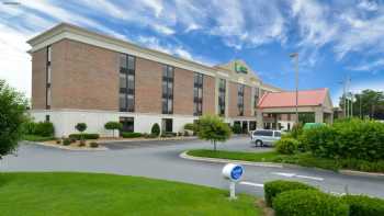 Holiday Inn Express Crestwood, an IHG Hotel