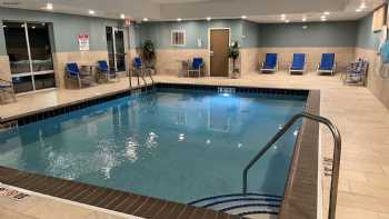 Holiday Inn Express & Suites Chicago - Hoffman Estates, an IHG Hotel