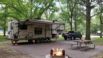 Carlyle Lake Dam West Campground