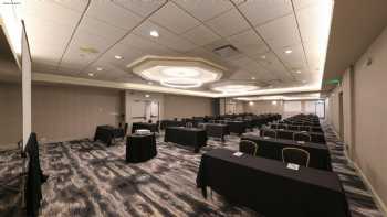 Crowne Plaza Chicago-Northbrook, an IHG Hotel