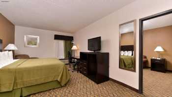 Quality Inn & Suites Matteson near I-57