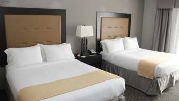 Holiday Inn & Suites East Peoria, an IHG Hotel