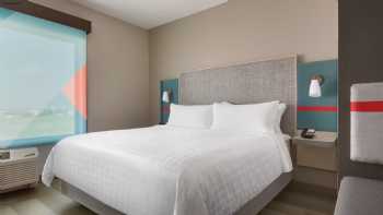 avid hotel Chicago O’hare – Des Plaines, an IHG Hotel