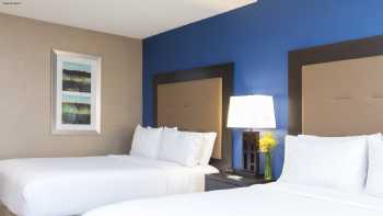 Holiday Inn Chicago-Elk Grove, an IHG Hotel