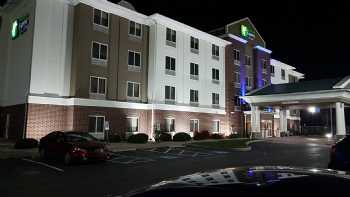 Holiday Inn Express & Suites Chicago South Lansing