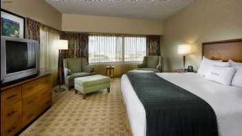 DoubleTree Suites by Hilton Hotel & Conference Center Chicago-Downers Grove