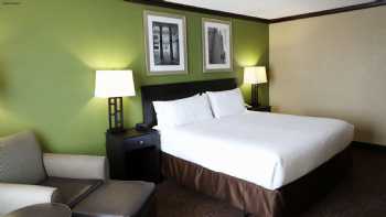 Holiday Inn Chicago Oakbrook, an IHG Hotel