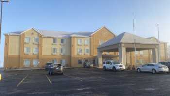 Quality Inn & Suites Mendota near I-39