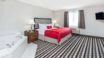 Ramada by Wyndham Springfield North