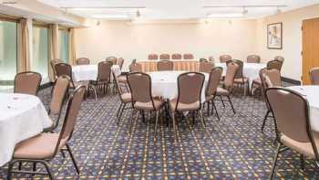 Ramada by Wyndham Springfield North