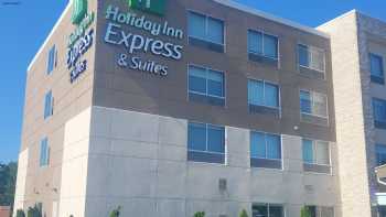 Holiday Inn Express & Suites Bensenville - O'Hare, an IHG Hotel