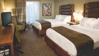 DoubleTree by Hilton Hotel Collinsville - St. Louis