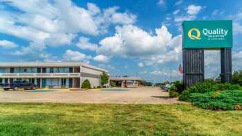 Quality Inn & Suites Vandalia near I-70 and Hwy 51