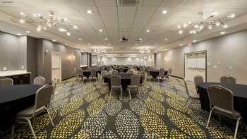 Holiday Inn & Suites Decatur-Forsyth, an IHG Hotel