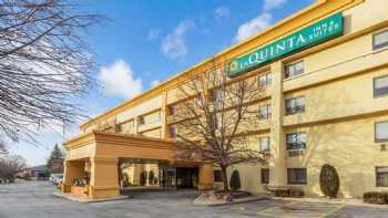 La Quinta Inn & Suites by Wyndham Chicago Tinley Park