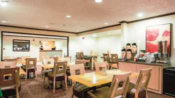 La Quinta Inn & Suites by Wyndham Chicago Tinley Park