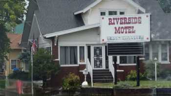 Riverside Motel