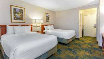 La Quinta Inn & Suites by Wyndham Chicago Gurnee