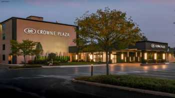 Crowne Plaza Chicago-Northbrook, an IHG Hotel