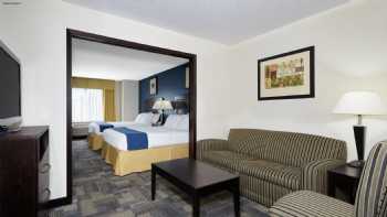 Holiday Inn Express & Suites Pekin (Peoria Area), an IHG Hotel