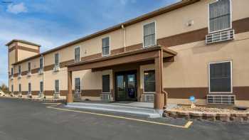 Econo Lodge Inn & Suites