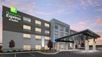 Holiday Inn Express & Suites Elkhorn - Lake Geneva Area, an IHG Hotel