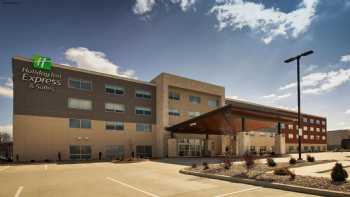 Holiday Inn Express & Suites Mount Vernon, an IHG Hotel