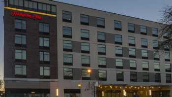 Hampton Inn Chicago North-Loyola Station