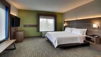 Holiday Inn Express & Suites Chicago North-Waukegan-Gurnee, an IHG Hotel