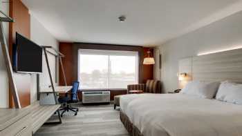 Holiday Inn Express & Suites Galesburg, an IHG Hotel