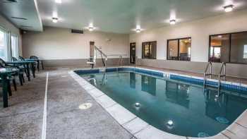 Quality Inn & Suites Mendota near I-39