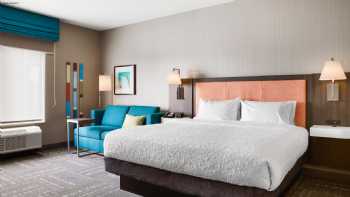 Hampton Inn & Suites Chicago/Waukegan