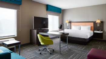 Hampton Inn & Suites Chicago/Waukegan