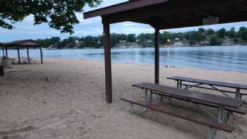 Lake Holiday Beach 1